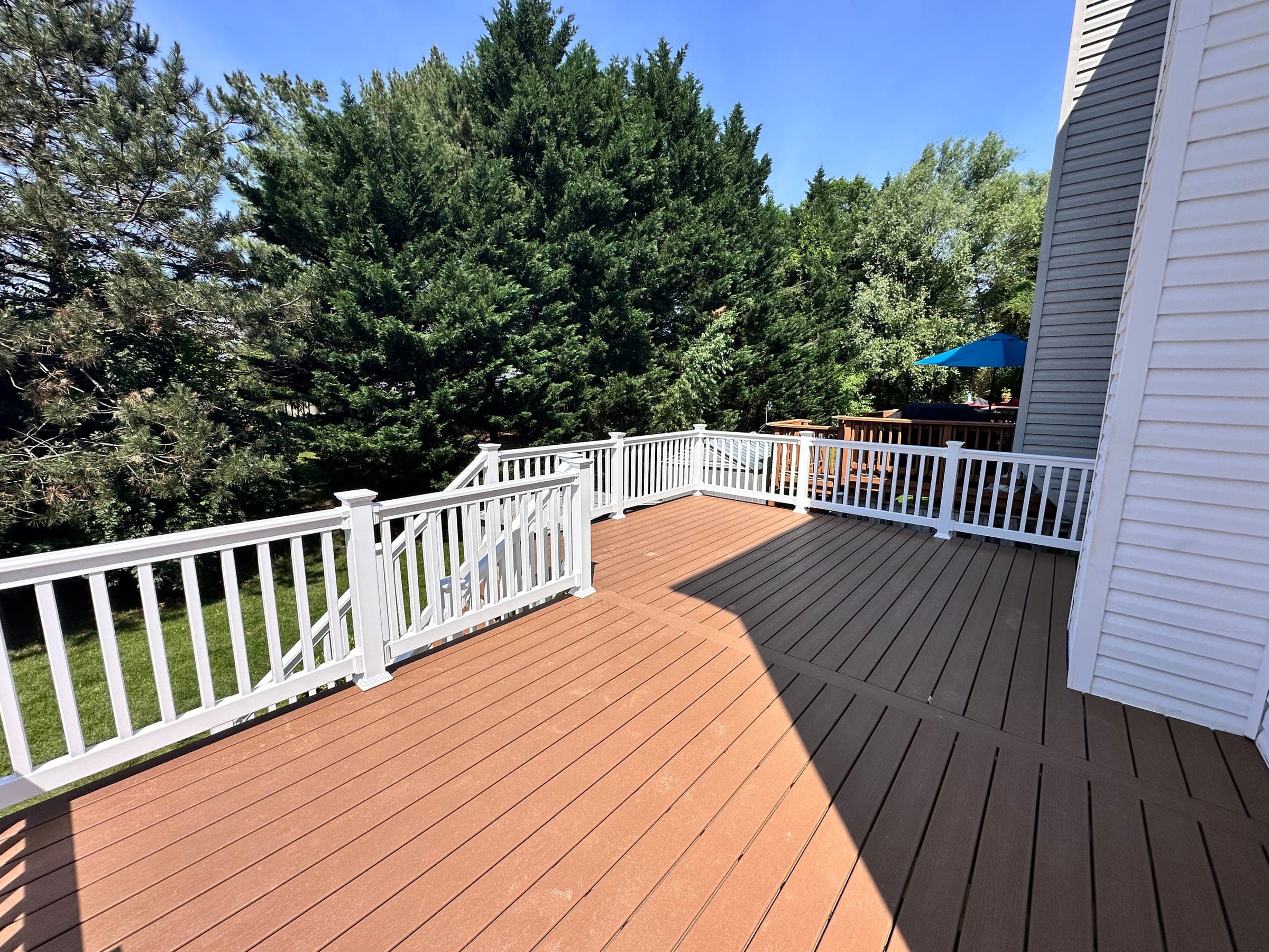 Trex Deck, Two-Tone with Lighted Stairs, Northern Virginia — finished work, photo 4